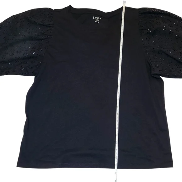LOFT Black T-shirt w/Puffy Eyelet Sleeves - Large Petite - Picture 4 of 6
